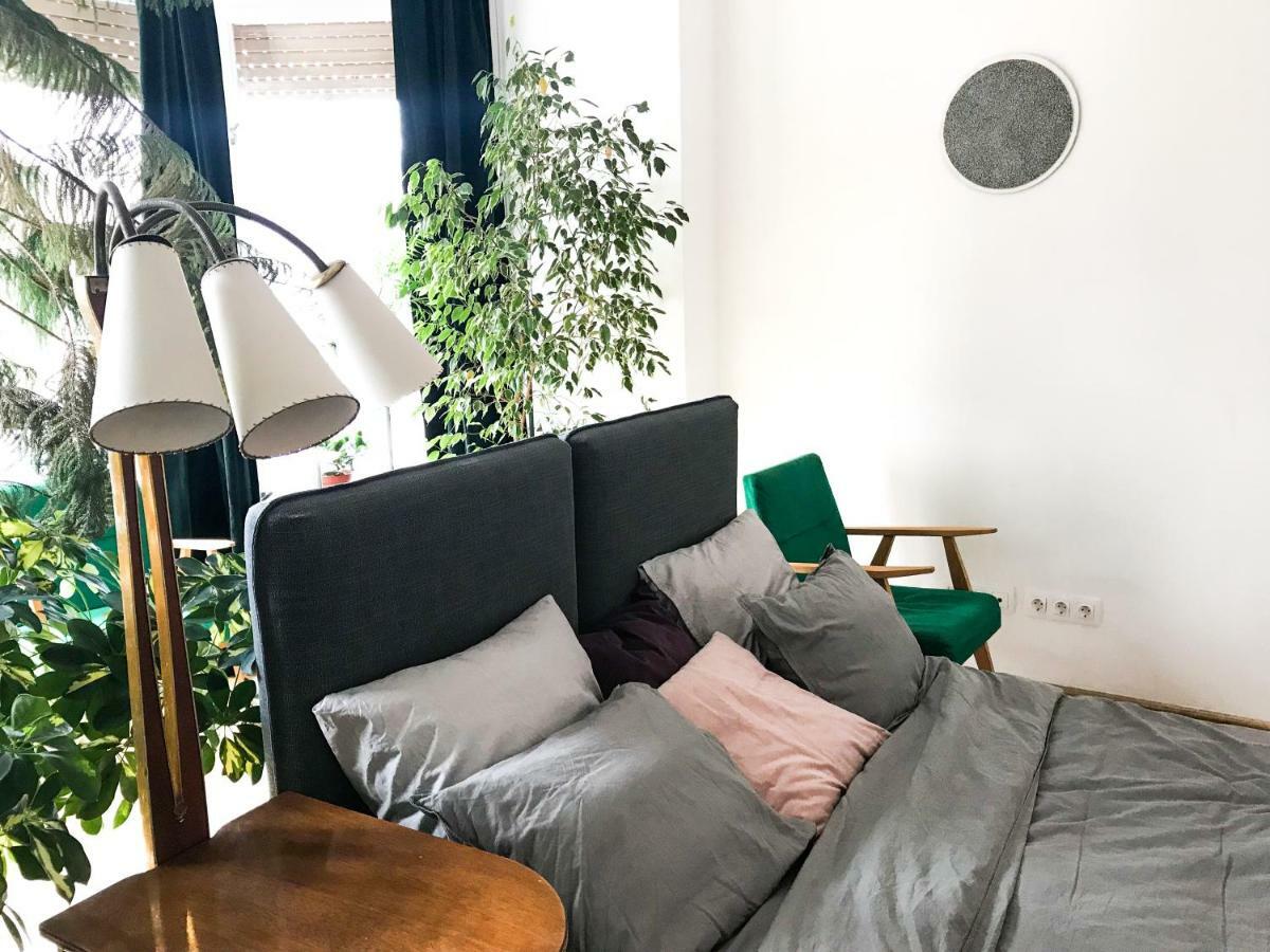 Bauhaus Icon: Spacious Fitness Flat in Central Buda Apartment Budapest Exterior photo