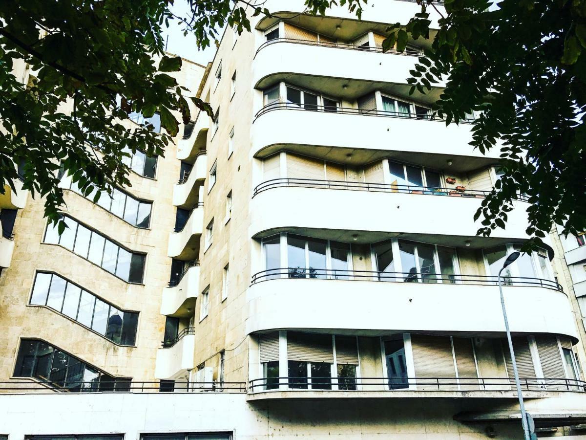 Bauhaus Icon: Spacious Fitness Flat in Central Buda Apartment Budapest Exterior photo